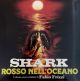 SHARK ROSSO NELL'OCEANO